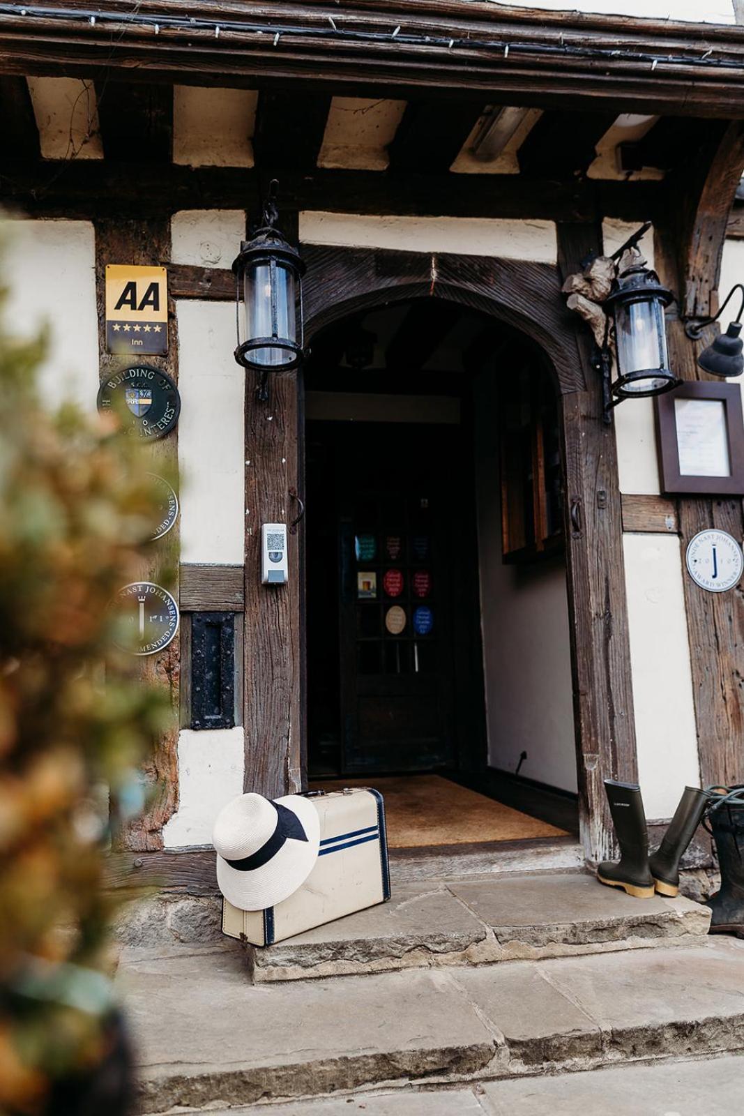 The Crown Inn チディングフォールド エクステリア 写真